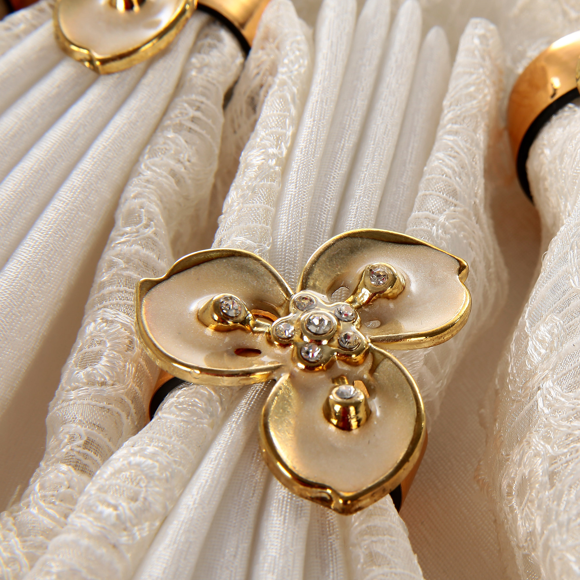 фото Скатерть 160х220+ 6 салфеток с кольцами monalife calvina