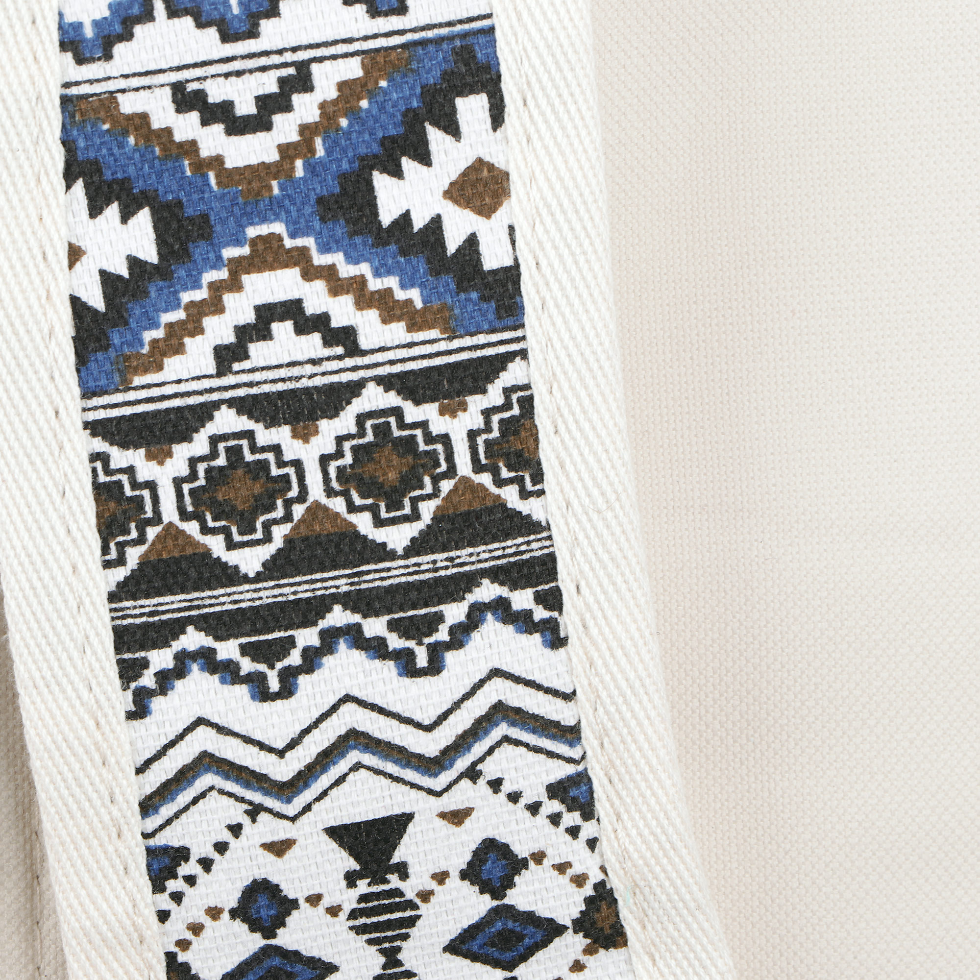 фото Рюкзак baoding фуксия этно 30x42x14cm