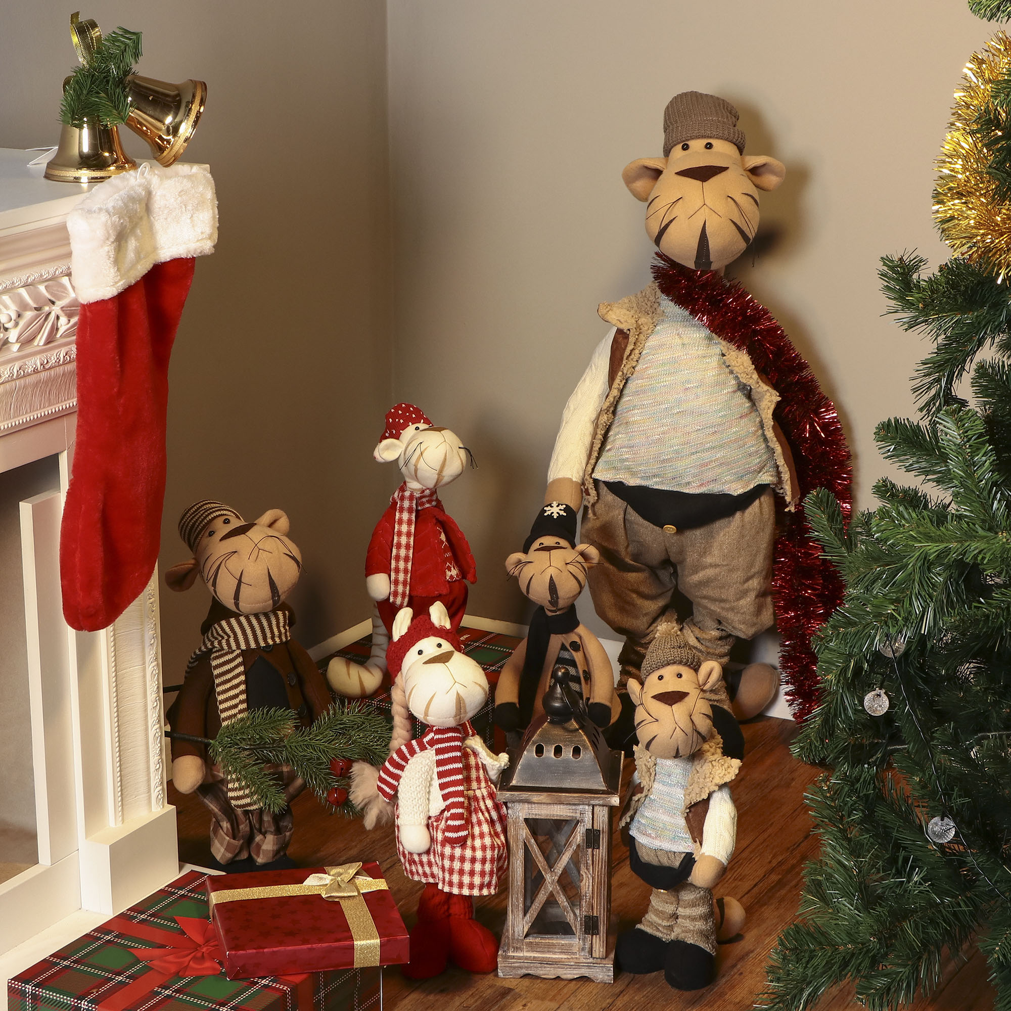 фото Новогодний декор sote toys тигр в красном платье 40 см