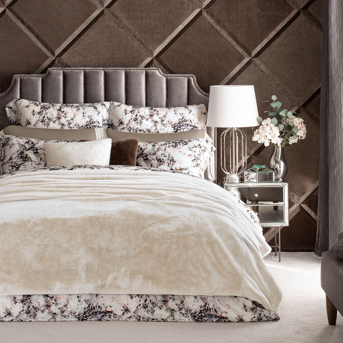 Накидка Togas Амара жемчужная 170х220 см