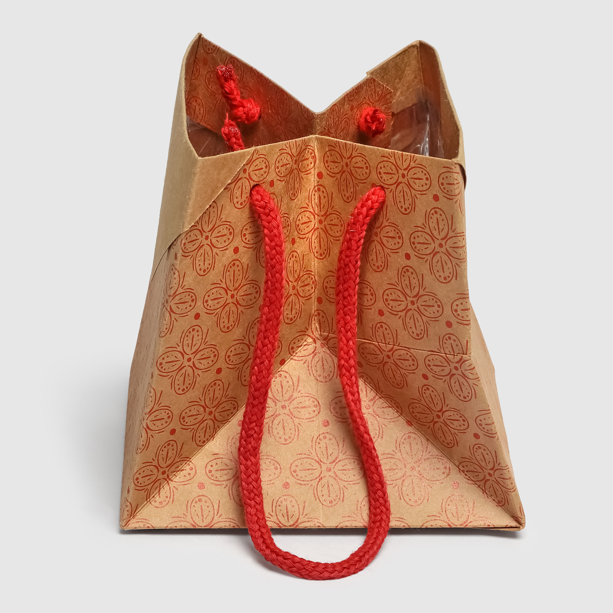 Пакет Dillewijin крафтовый с красными ручками, 13x13x13 см, цвет коричневый - фото 2
