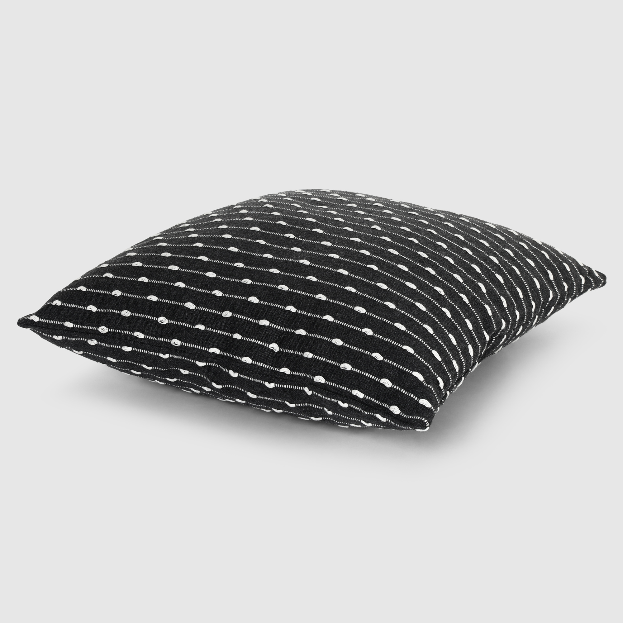 Подушка Homelines textiles point 45х45 см dk grey, цвет темно-серый - фото 3