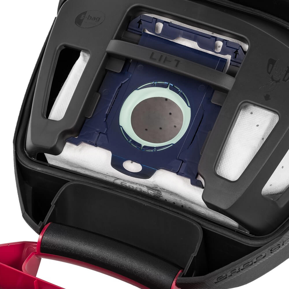 Пылесос Electrolux EPF61RR красный