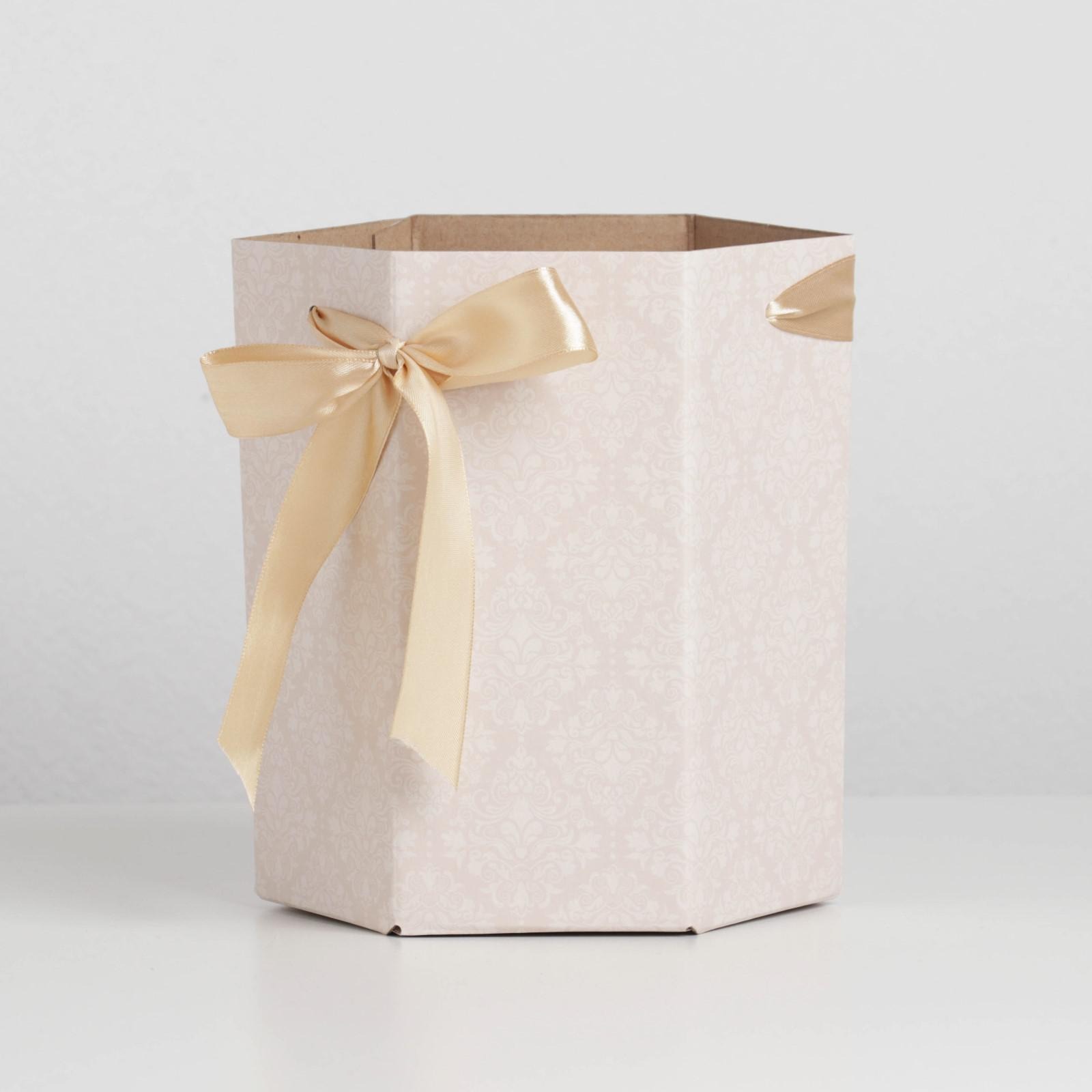 Коробка складная шестигранник Дарите Счастье Классический узор 17х14,8х19,5 см коробка переноска для цветов дарите счастье веточки 17x12x32 см