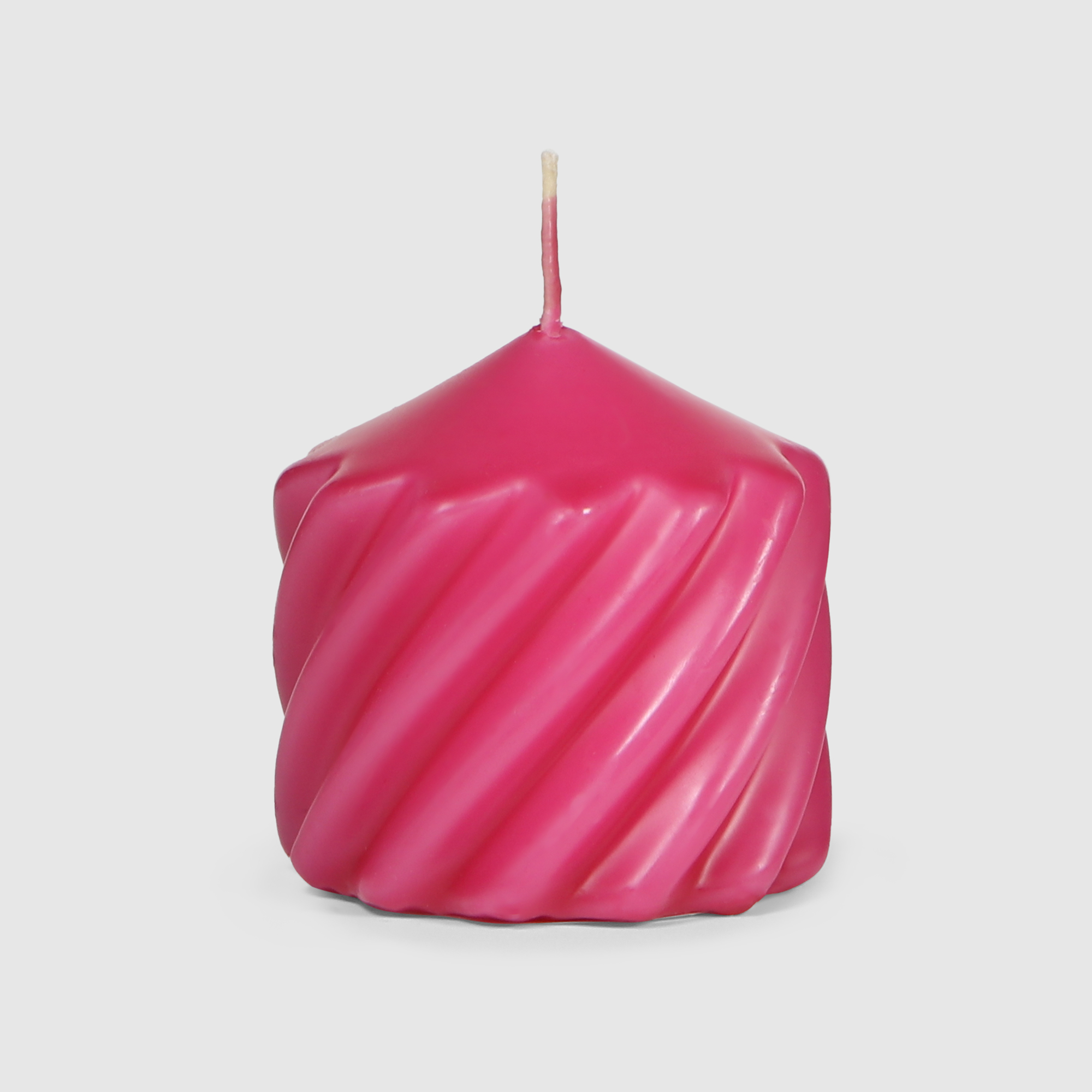 Свеча столбик витой Home Interiors розовый 6,8х7 см