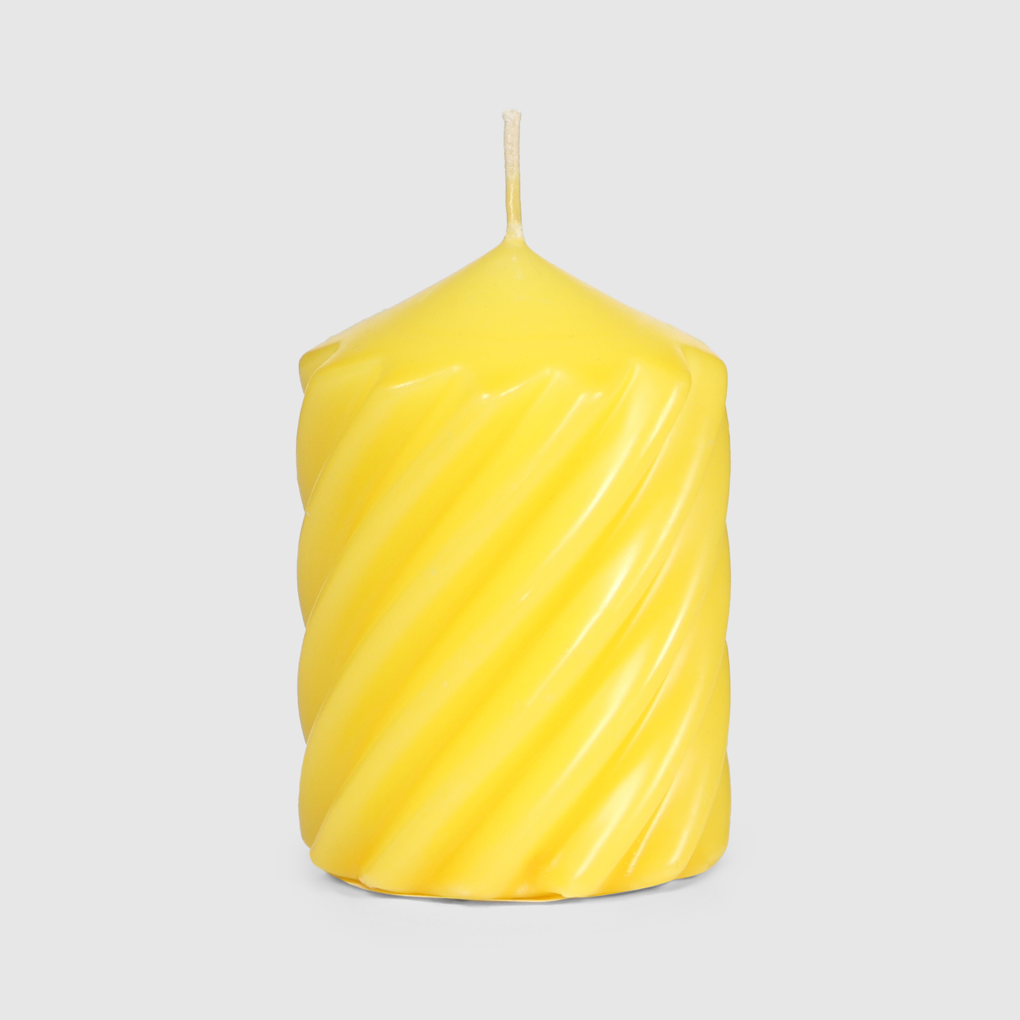 Свеча столбик витой Home Interiors желтый 6,8х10 см