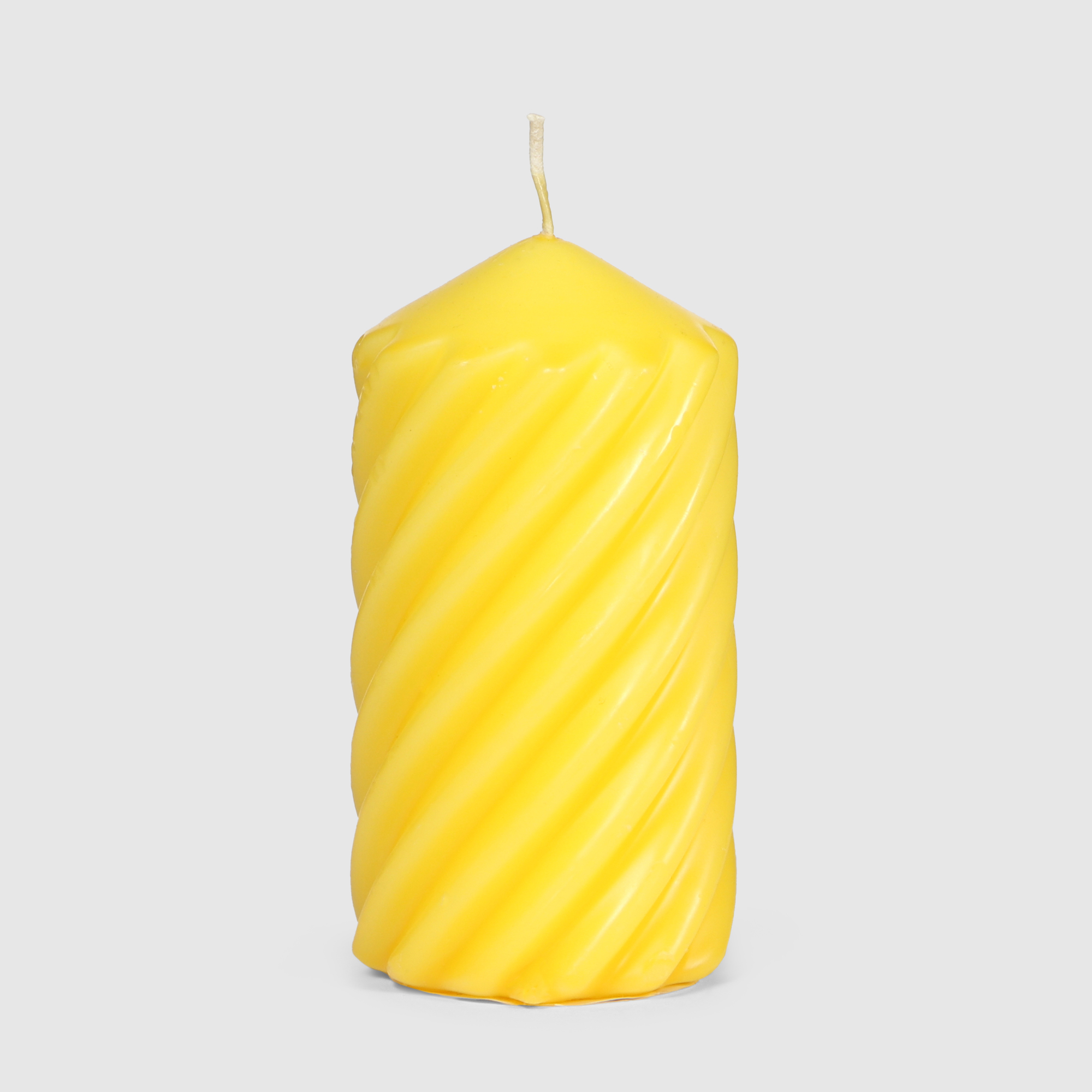 Свеча столбик витой Home Interiors желтый 6,8х13 см