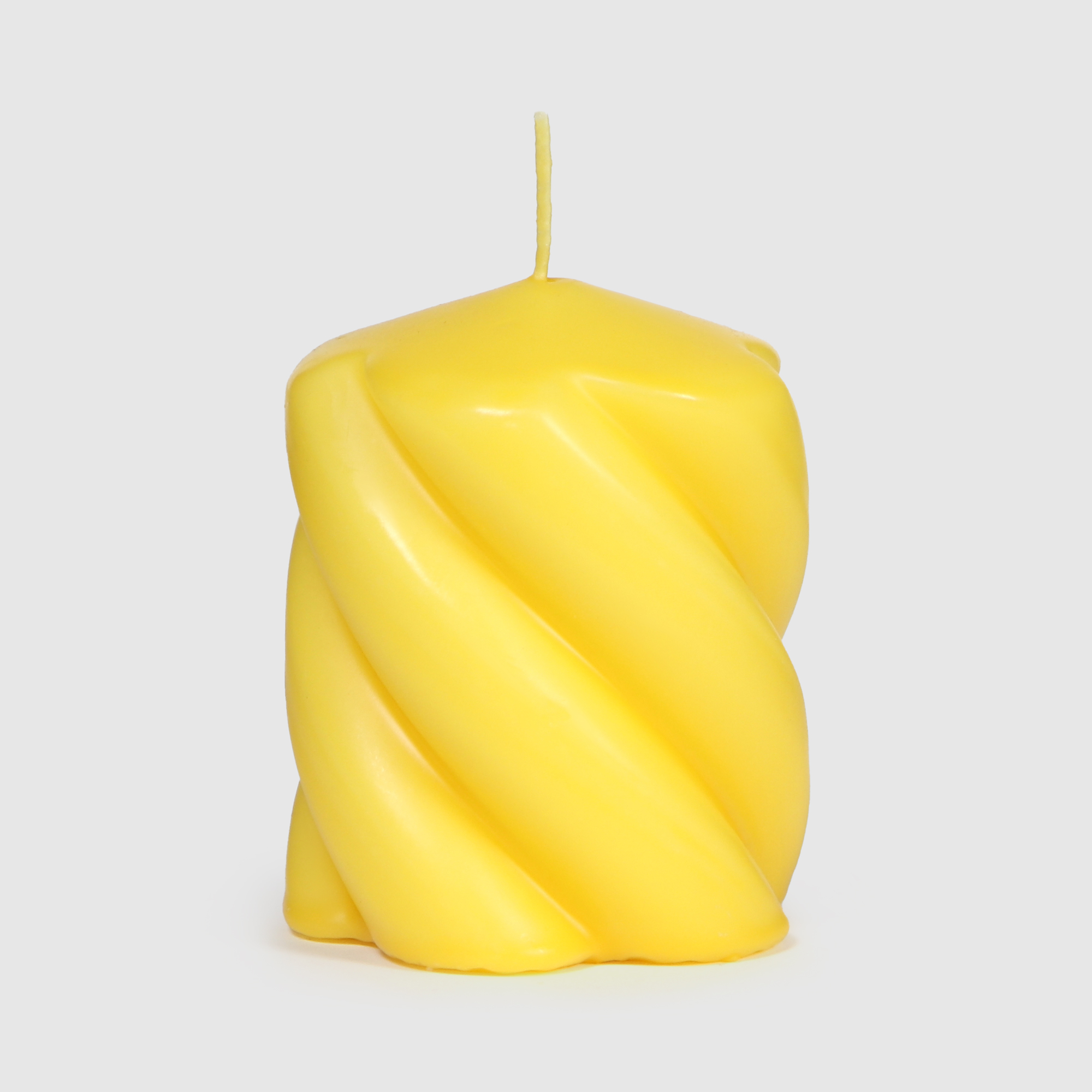Свеча столбик витой Home Interiors желтый 8х10 см