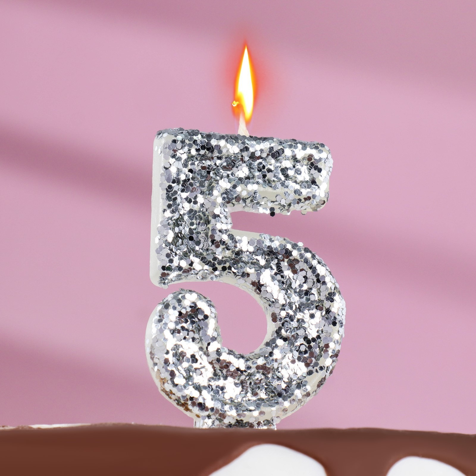 Свеча в торт Страна Карнавалия Блестки серебристая цифра 5 свеча в торт музыкальная синяя