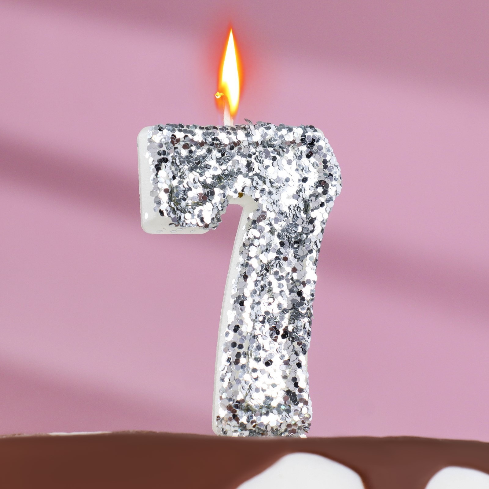 Свеча в торт Страна Карнавалия Блестки серебристая цифра 7 свеча в торт музыкальная синяя