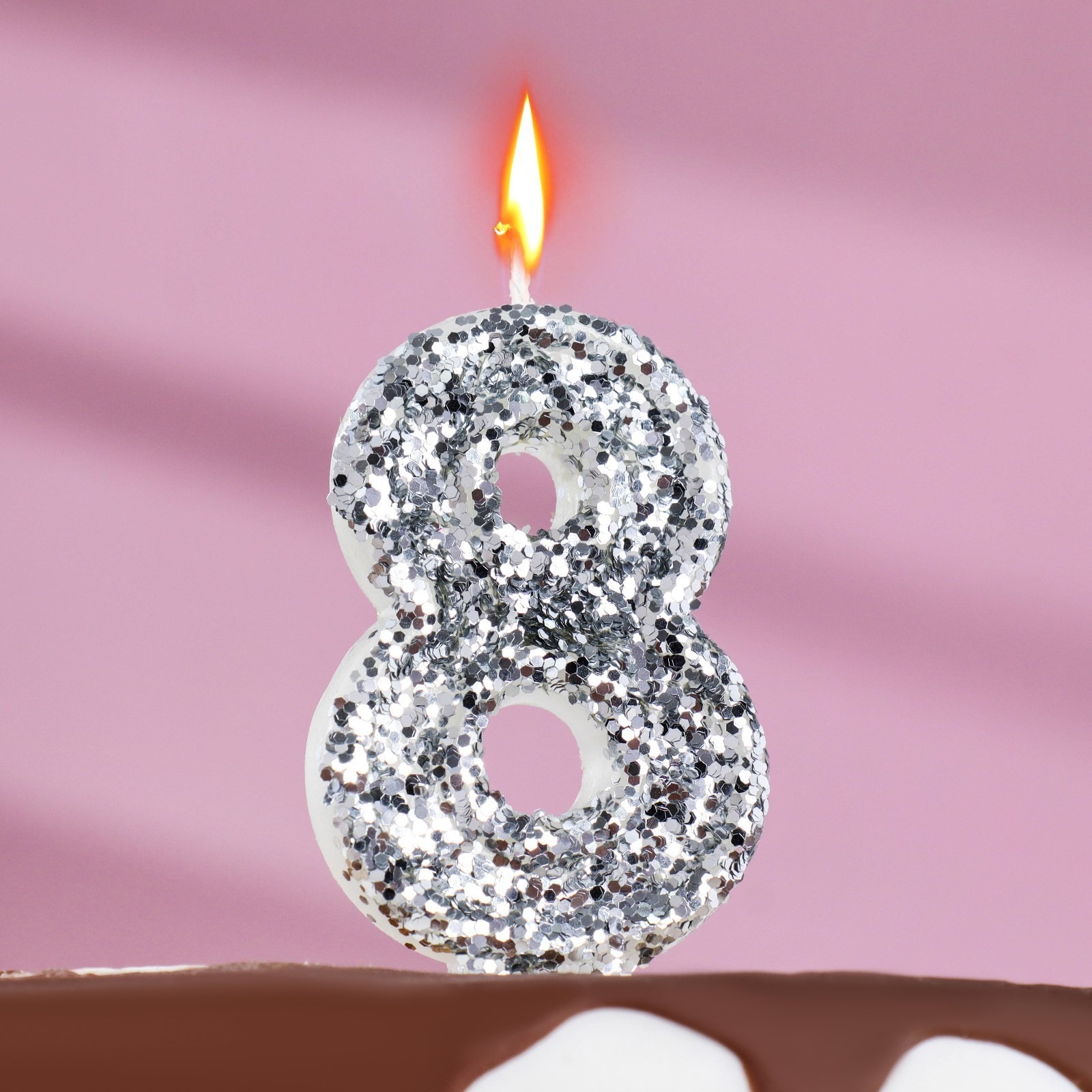Свеча в торт Страна Карнавалия Блестки серебристая цифра 8 свеча в торт на шпажке