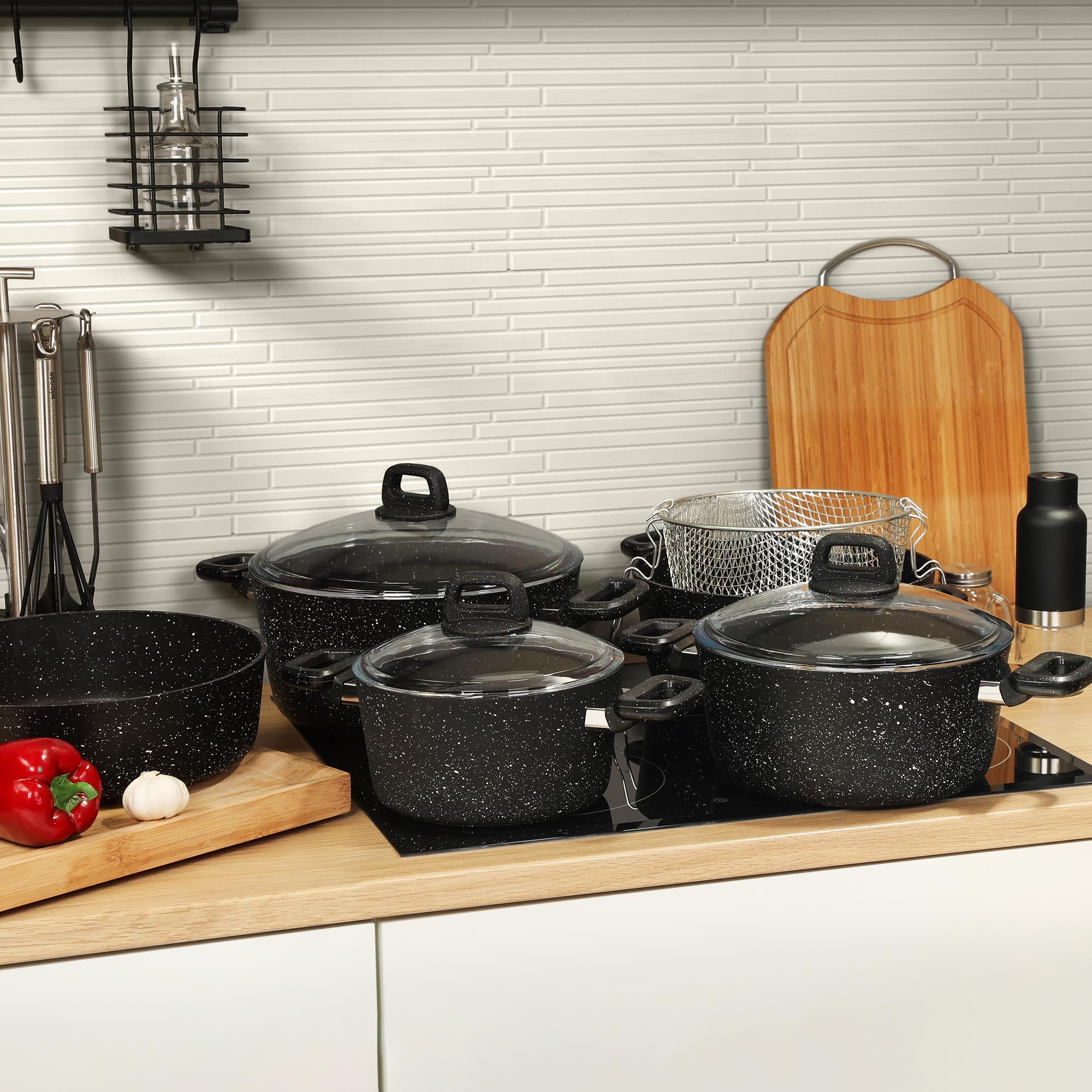 фото Кастрюля kitchenstar granite с крышкой черная 24 см