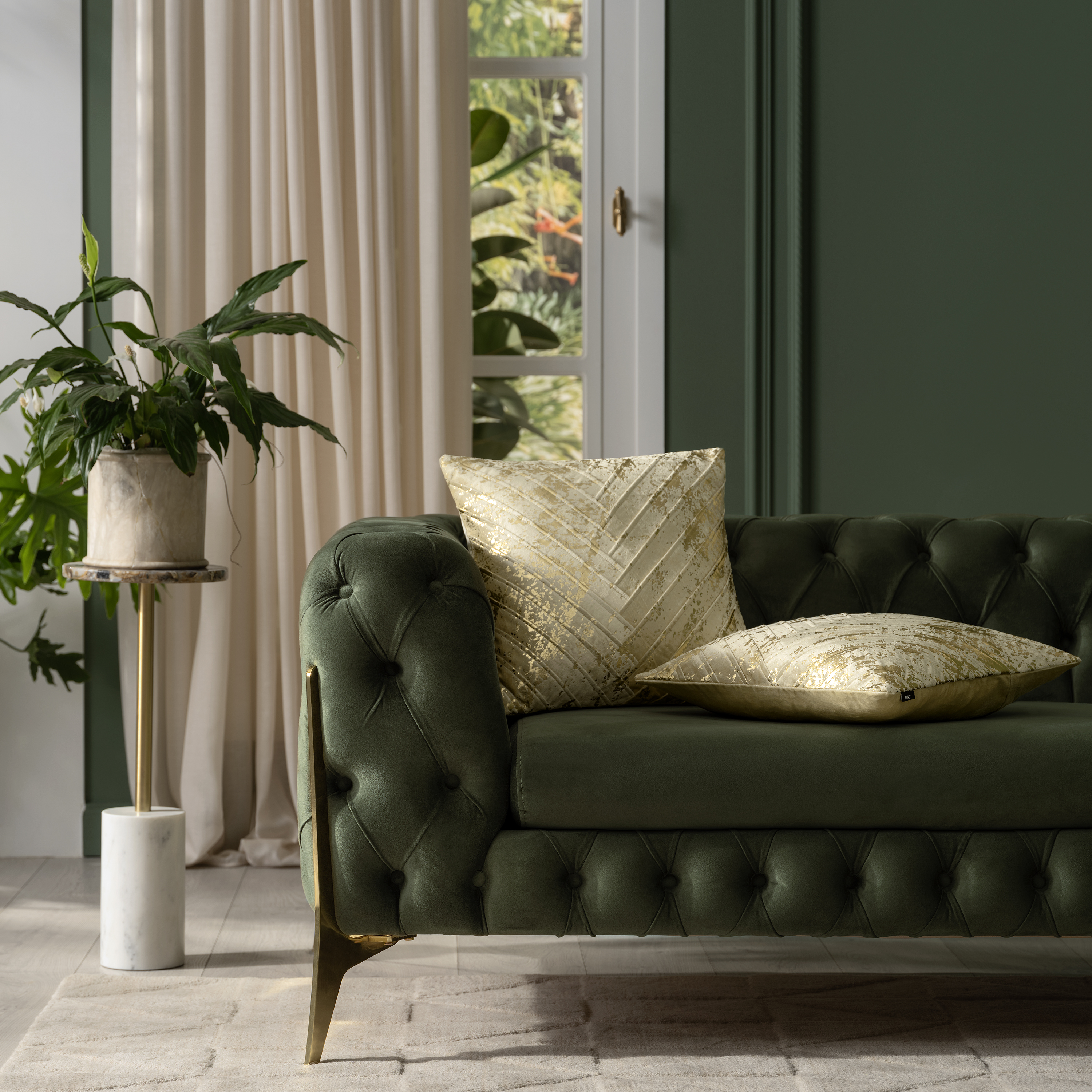 Подушка декоративная Togas Претте золотой 45х45 см