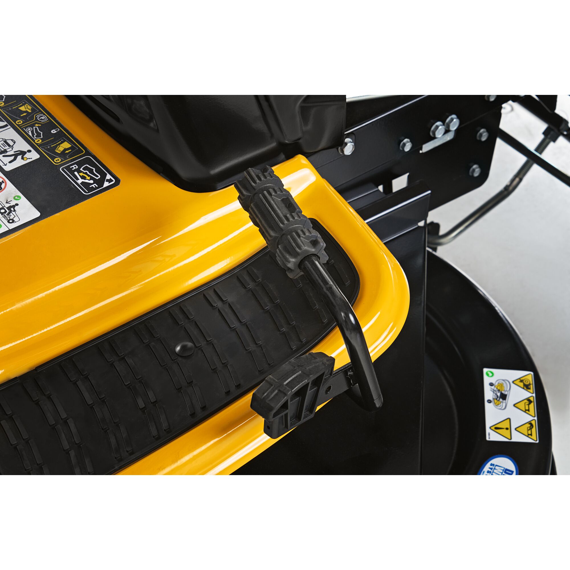 фото Трактор садовый cub cadet lt3 pr105