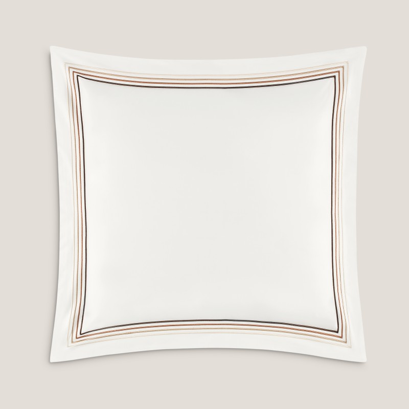 Наволочка Togas Линари белыйкоричневый 70x70 см 5599₽