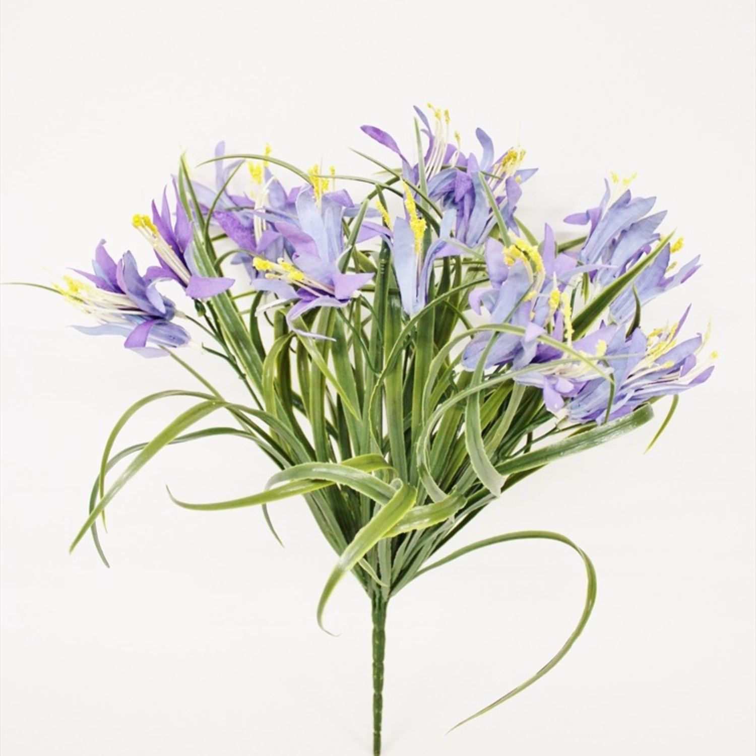 Лилейник искусственный Конэко-О сиреневый