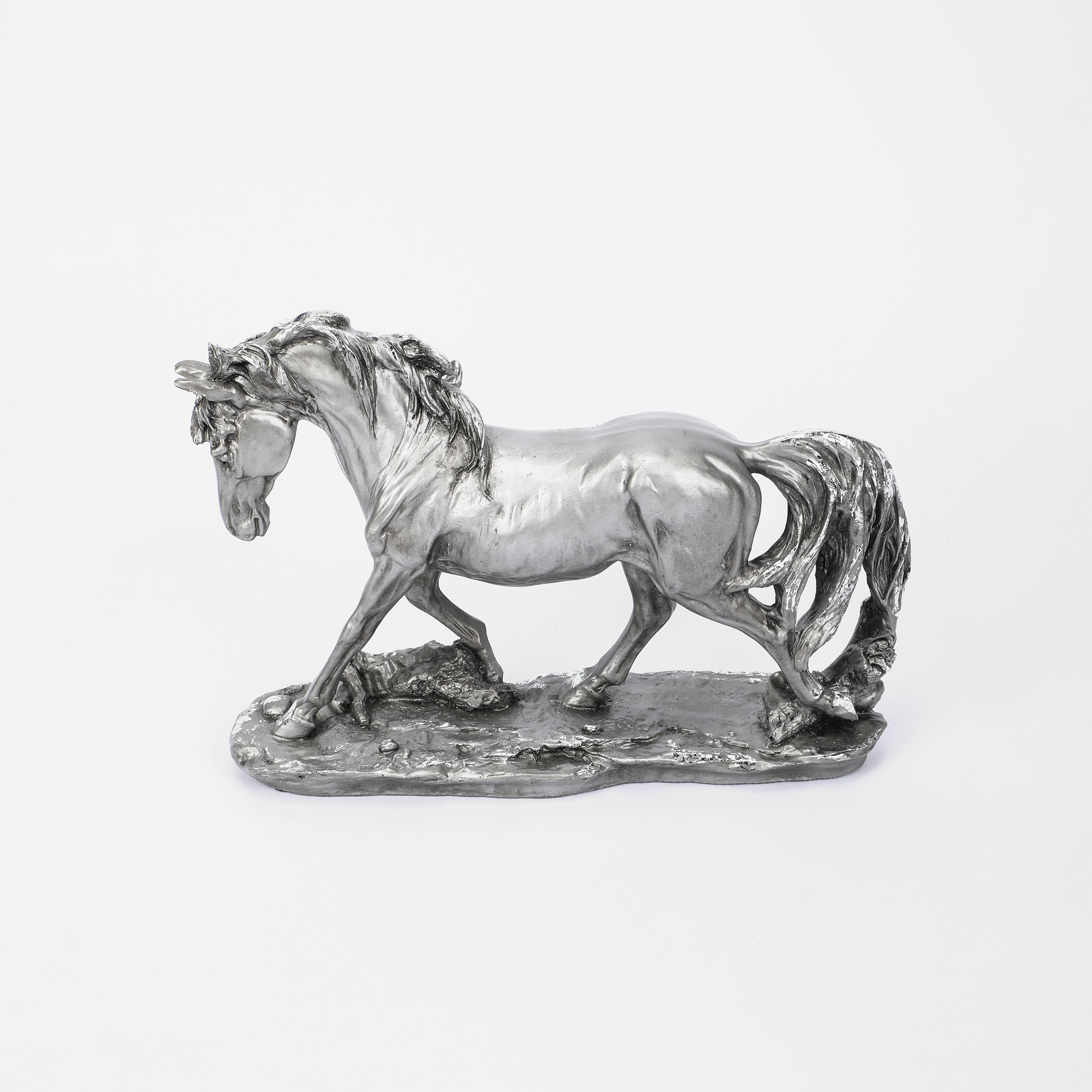 Декоративная новогодняя фигура Полиформ Лошадь на камне стальная 33х8х23 см 2190₽