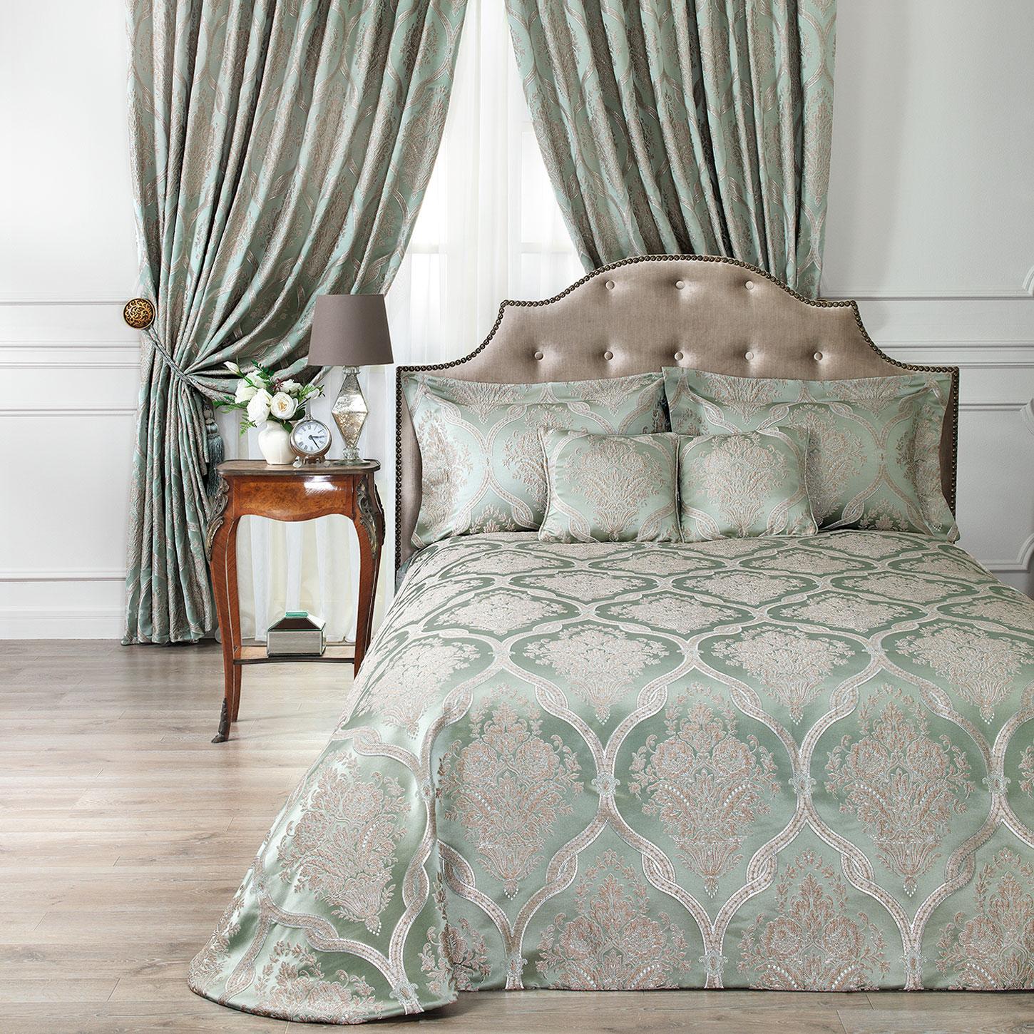 фото Покрывало с декоративными подушками togas версаль silver-green (40.12.61.0152)