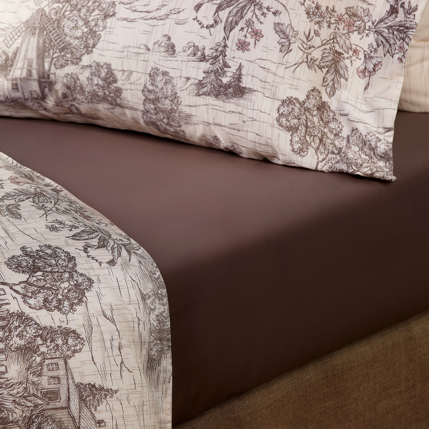 

Простыня на резинке Шато Togas 30.10.52.0166