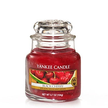 фото Аромасвеча в банке черная черешня 1129754e yankee candle