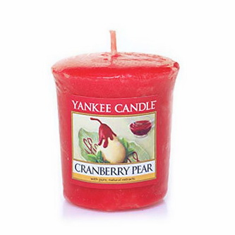 фото Аромасвеча для подсвечника клюква и груша 1305821e yankee candle