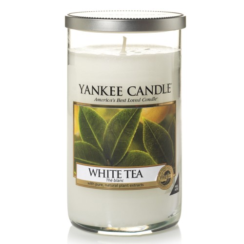 

Ароматическая свеча Yankee candle средняя Белый чай 340 г