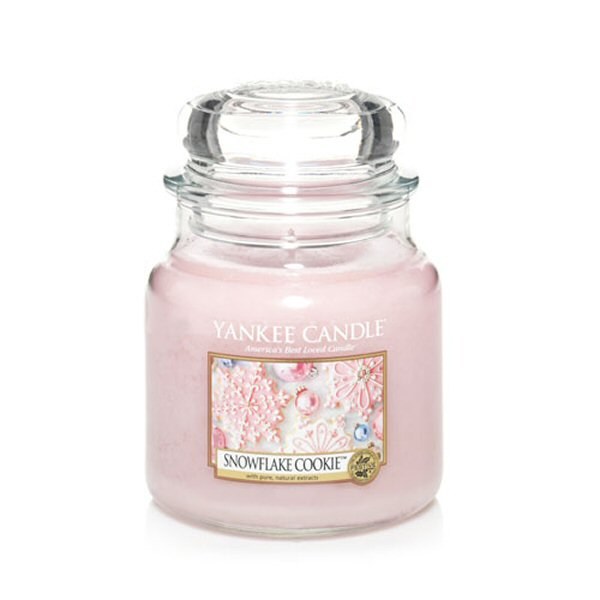 фото Аромасвеча средняя новогоднее печенье yankee candle 1275343e