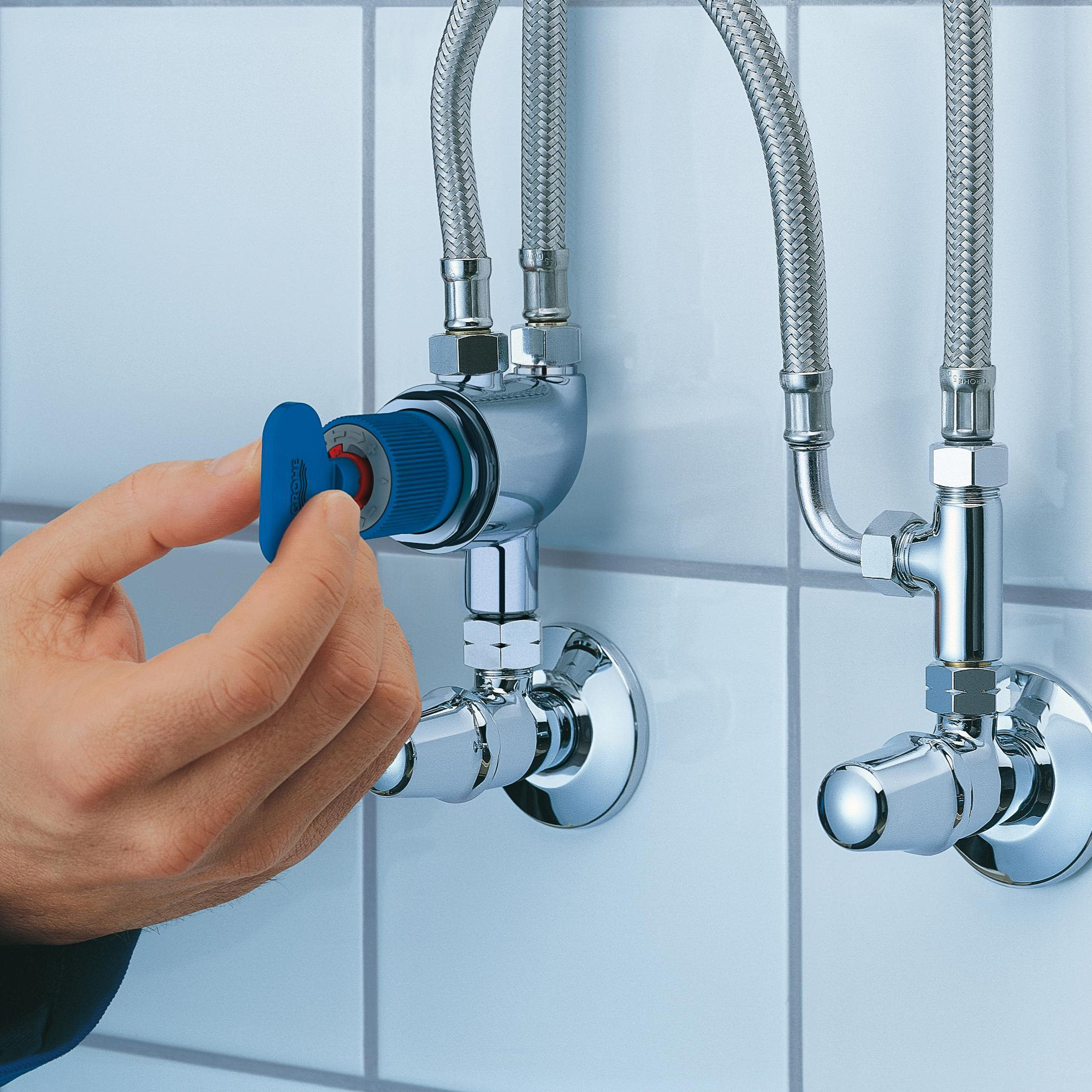 фото Термостат под раковиной grohtherm micro grohe