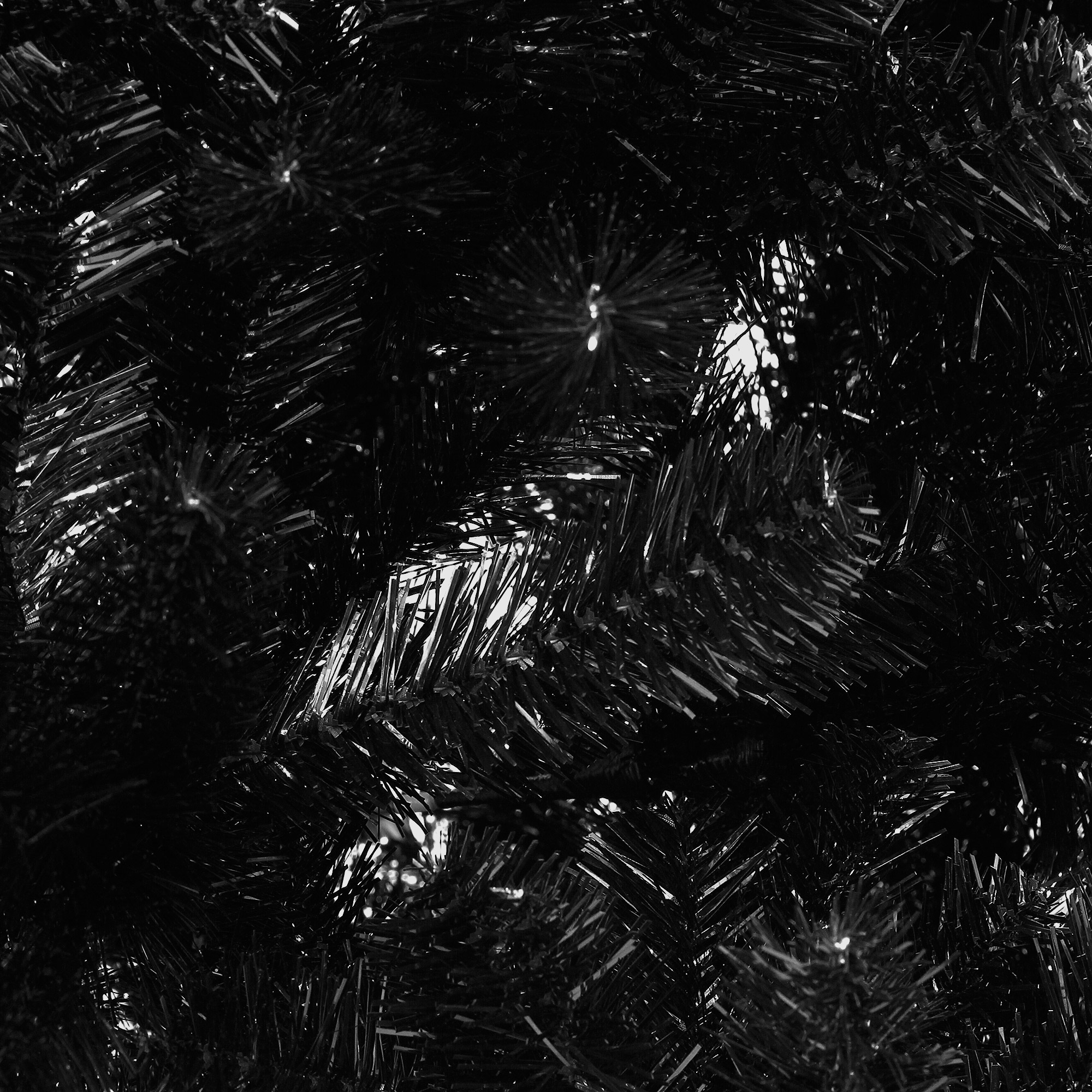 фото Ель искусственная imperial tree black crystal черная 182 см