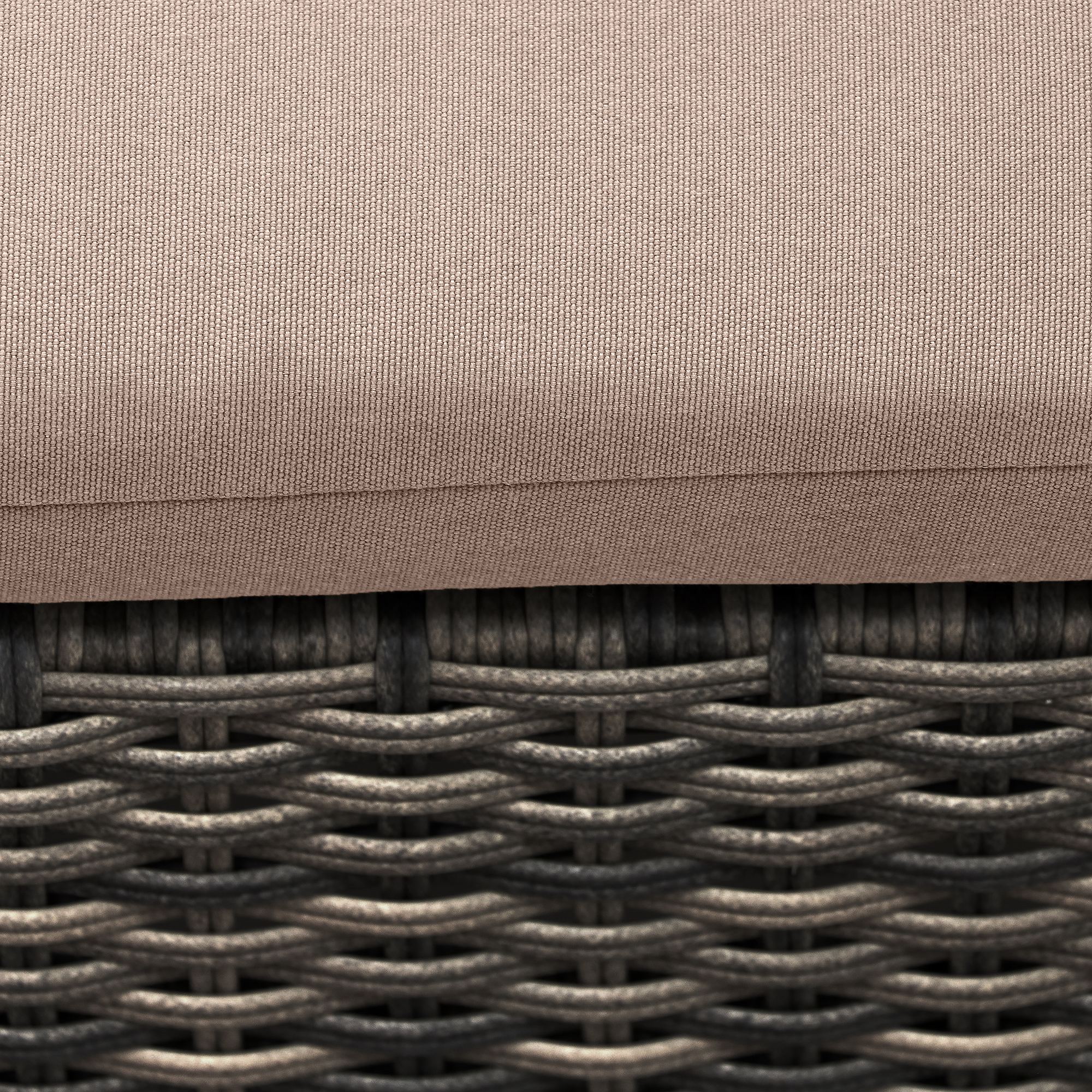 фото Шезлонг плетеный с подушками 198х65х30см obt (bf2603)