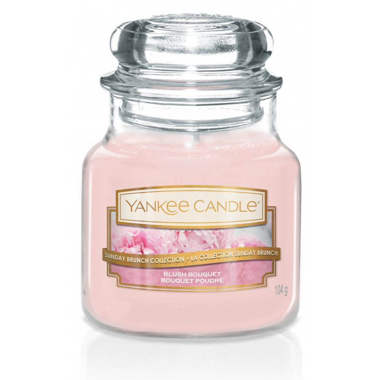 фото Аромасвеча yankee candle пудровый букет 8 см