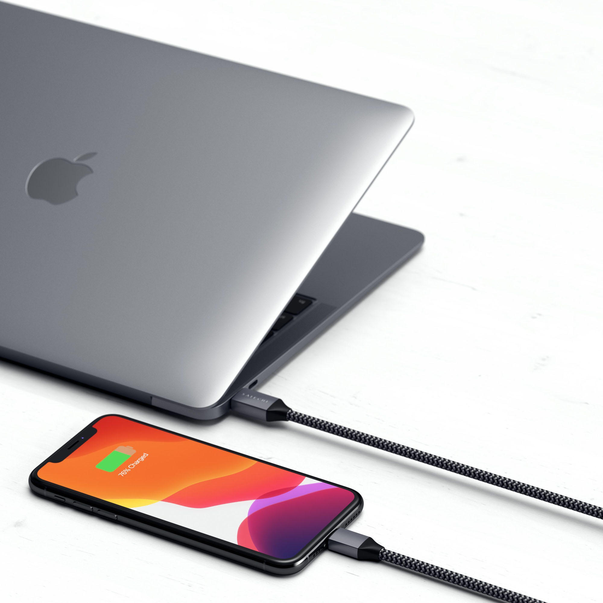 фото Кабель satechi usb-c to lightning 1,8 м