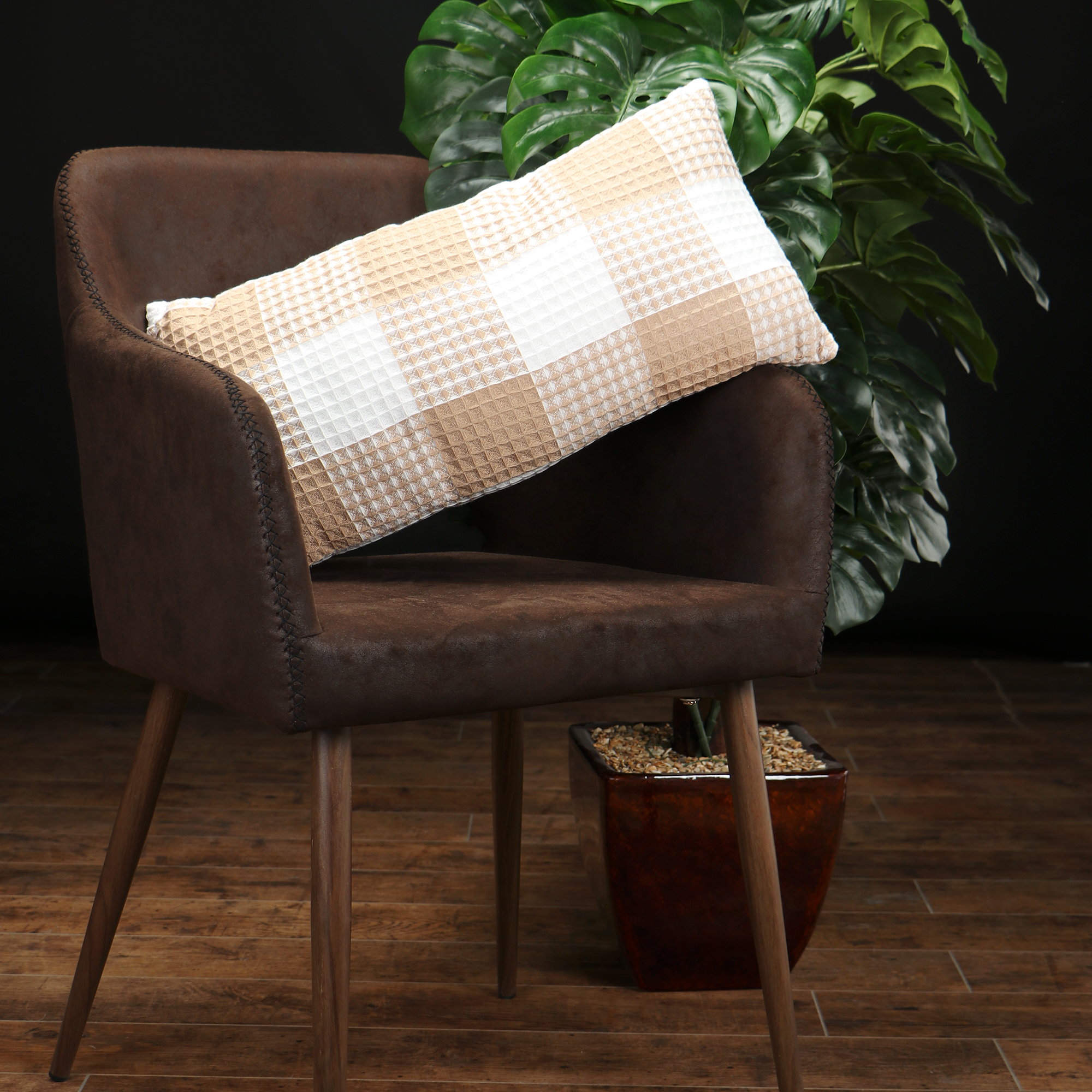 фото Подушка вафельная homelines textiles check 30х60см brown