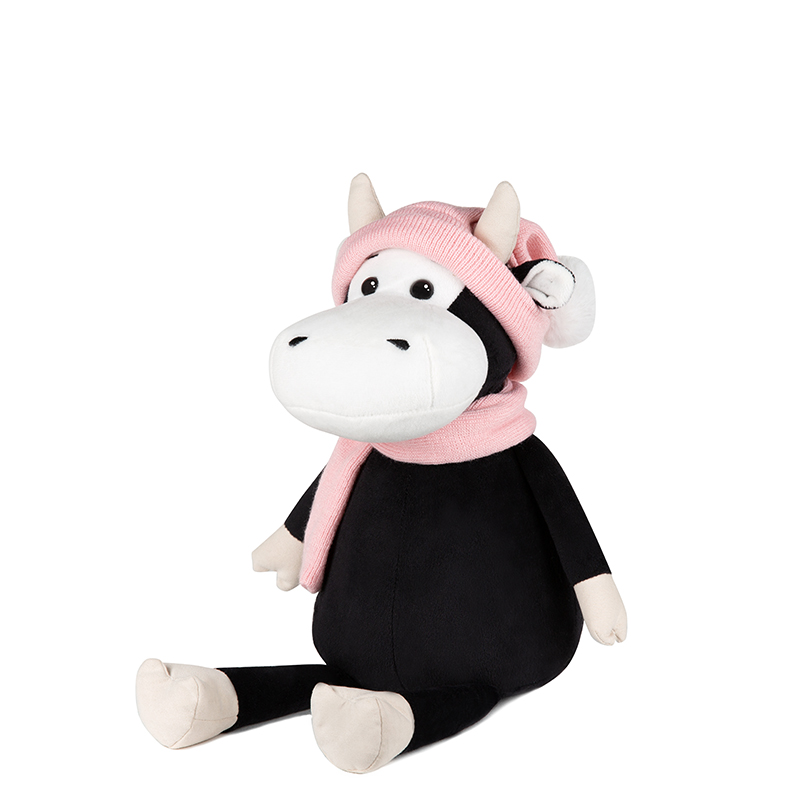 Игрушка мягкая Maxitoys Luxury Коровка Маша в шарфе и шапке 23 см, цвет черный - фото 1