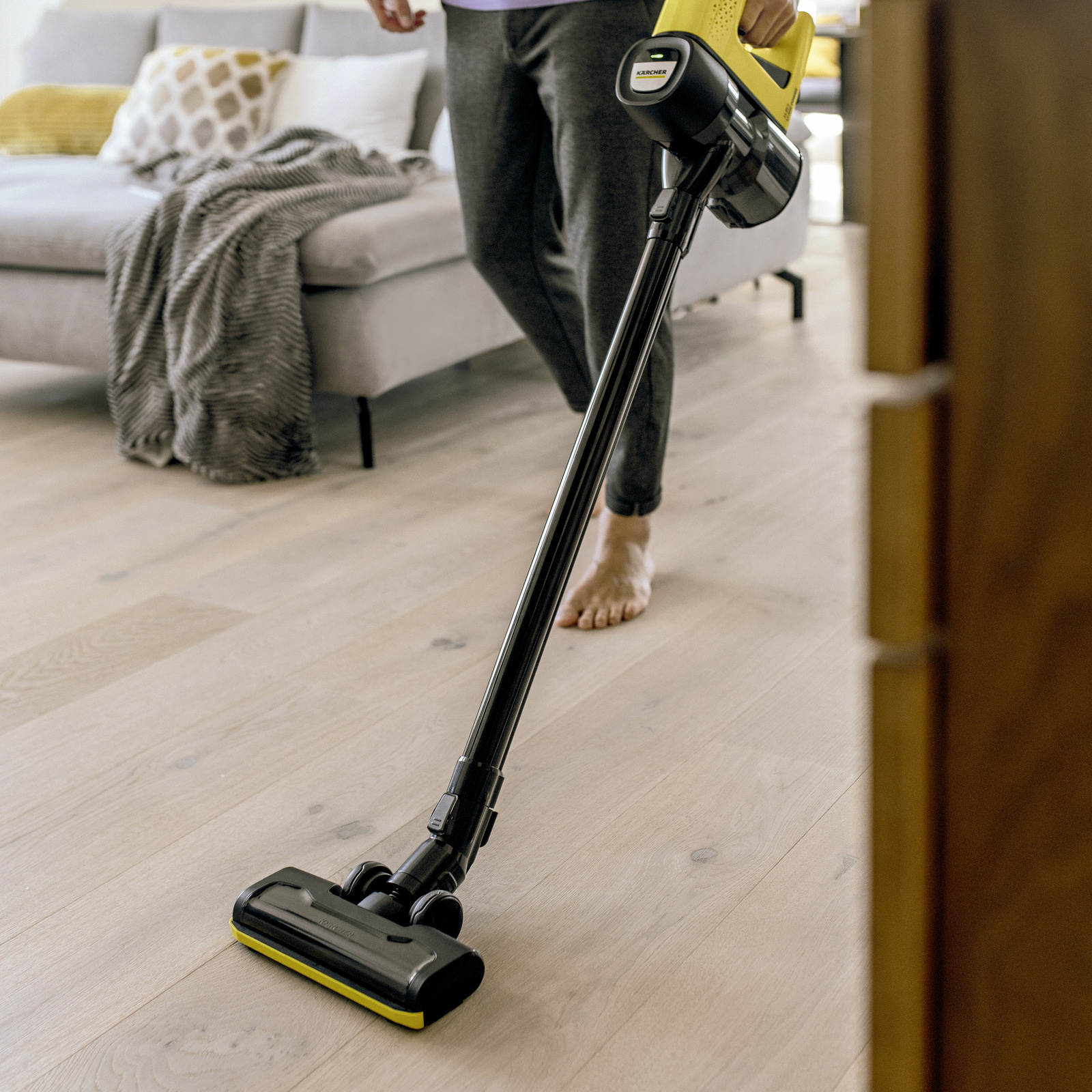 Пылесос аккумуляторный Karcher vc 4 Cordless myHome (1.198-620.0 )