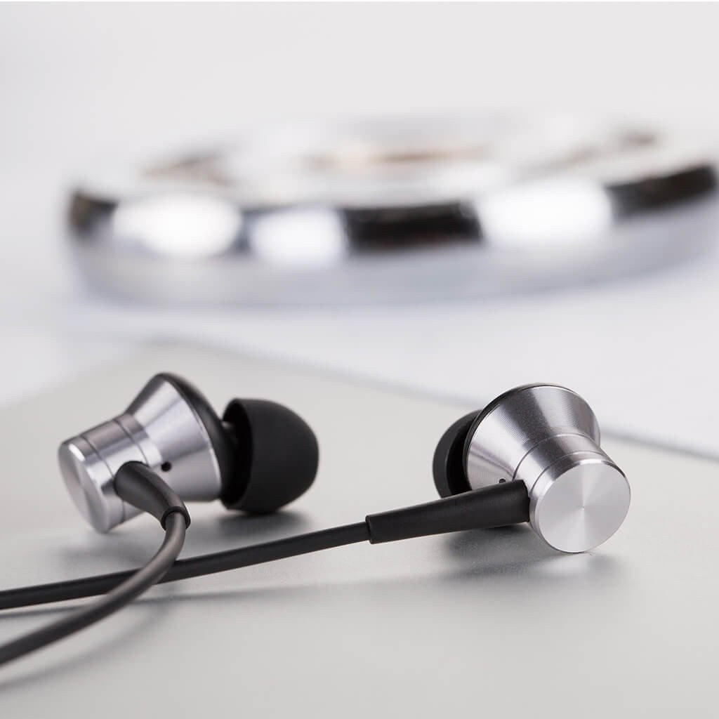 Наушники 1MORE Piston Fit In-Ear Headphones E1009-SILVER