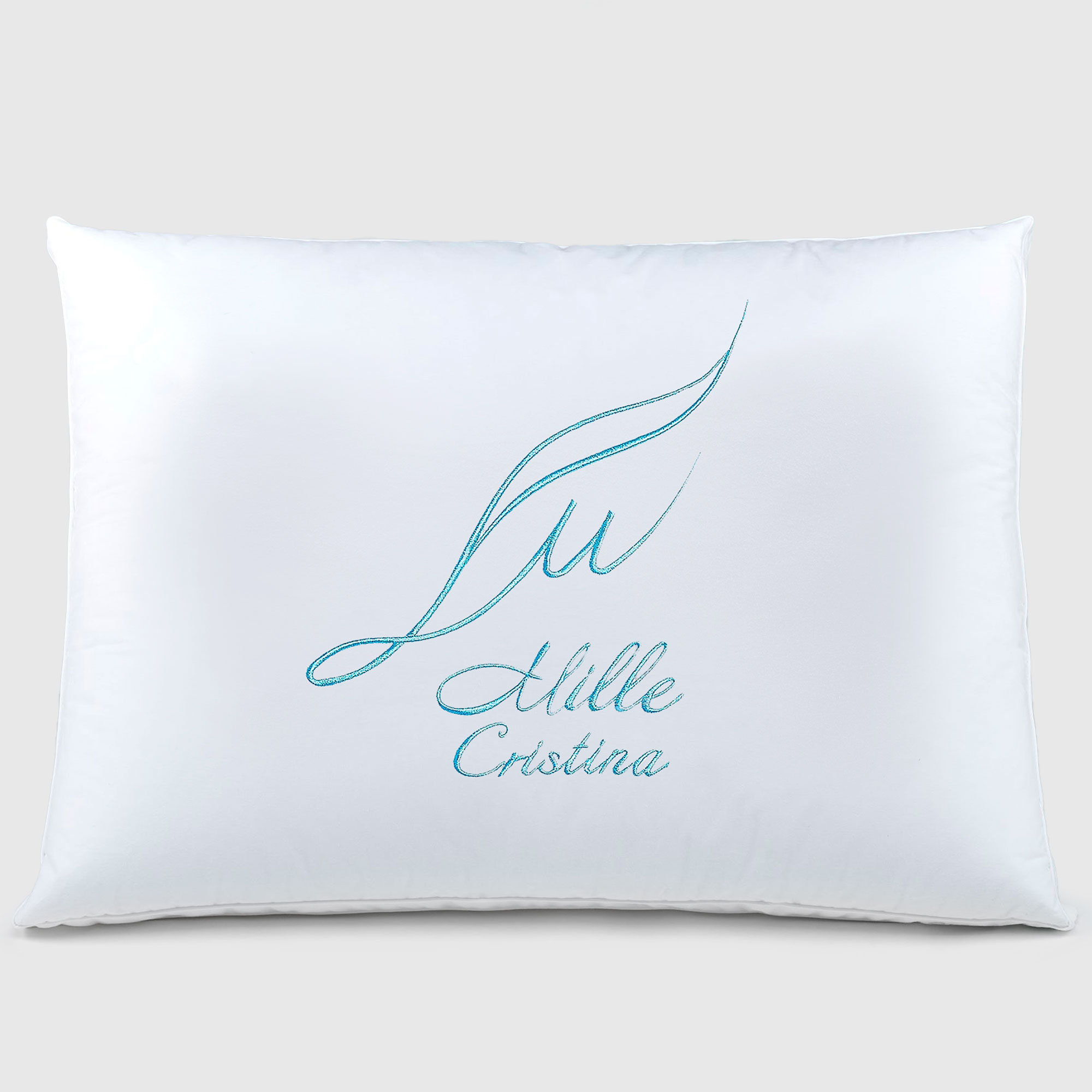 Подушка с большой вышивкой Cristina Mille Лакшери L2 белая с голубым 50х70 см