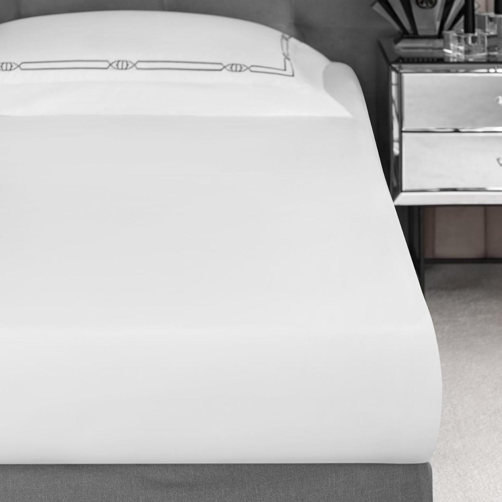 фото Простыня на резинке togas сигман белая 180х200+35 см