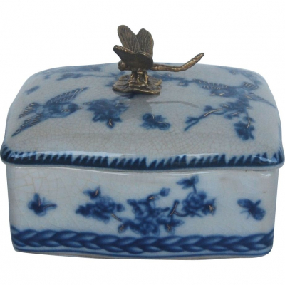 Изображение товара Шкатулка Glasar из фарфора и бронзы с птичками 15х12х11 см