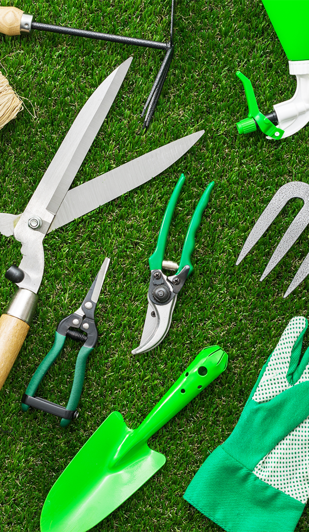 Скидки до 10% на товары для сада Green Apple!