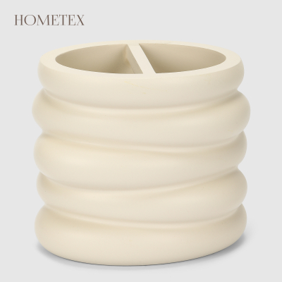Изображение товара Держатель для зубных щёток Hometex Круги белый стильный и практичный аксессуар