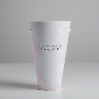 Изображение товара Круглая упаковка для цветов Дарите Счастье You are beautiful 15x23,3x7,5 см