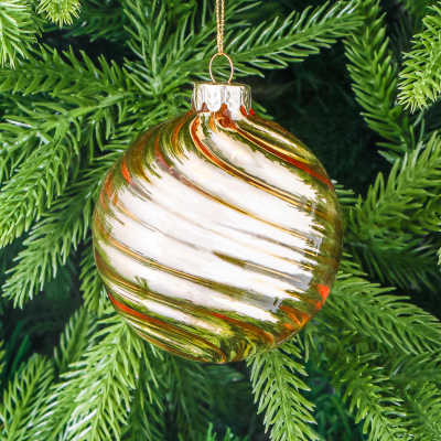 Изображение товара Стеклянный новогодний шар Yancheng Shiny золотистый 8 см для елки