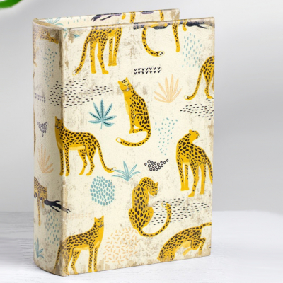 Изображение товара Шкатулка Glasar Cheetah в виде книги бежевая 14х5х20 см