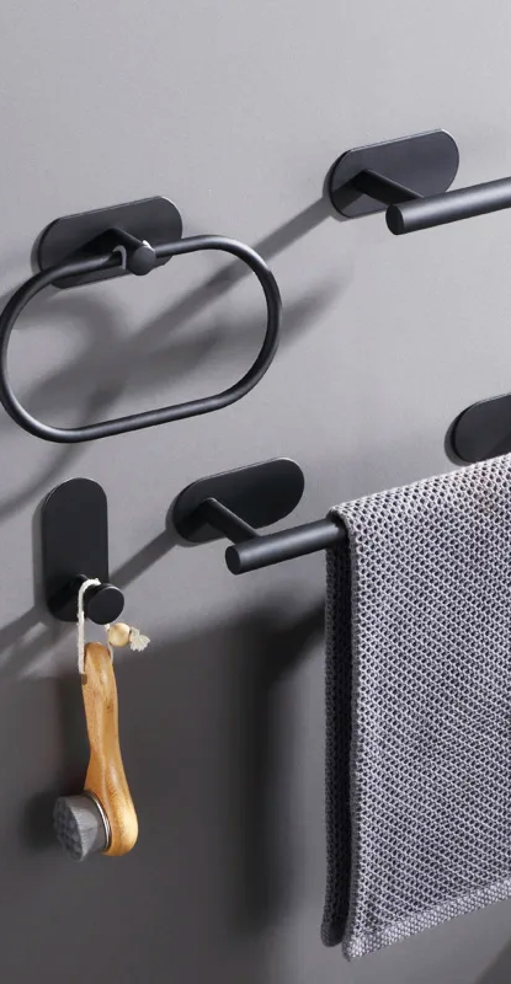 <span style="color:#33cccc">Новинка!</span> Аксессуары для ванной Zalel!