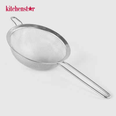Изображение товара Сито Kitchenstar 18 см из нержавеющей стали с ручкой - прочное и удобное Изображение товара Сито Kitchenstar 18 см из нержавеющей стали с ручкой - прочное и удобное