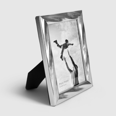 Изображение товара Фоторамка Intco серебристая 13х18 см