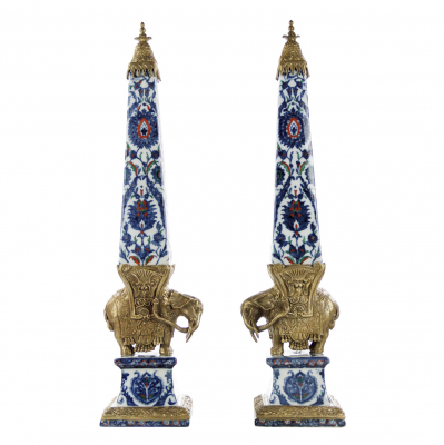 Изображение товара Фигурка Glasar фарфоровая синий Обелиск с бронзовым слоном 67,31 см Изображение товара Фигурка Glasar фарфоровая синий Обелиск с бронзовым слоном 67,31 см