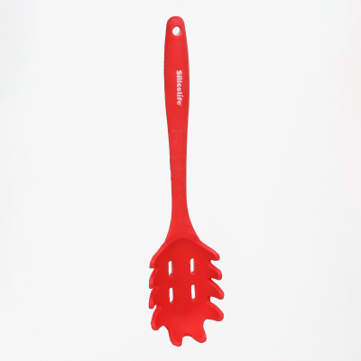 Изображение товара Флора силиконовая ложка для салата и пасты красная - прочная и удобная