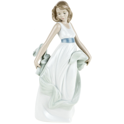 Изображение товара Фигурка Nao Прогулка на воздухе 27х13х10 см